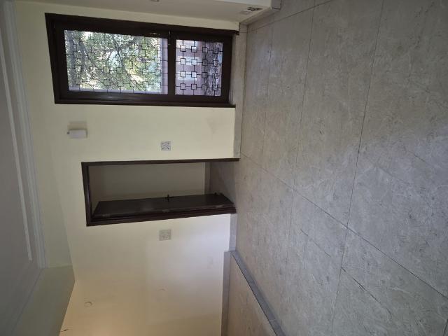 Flat for rent in Deri