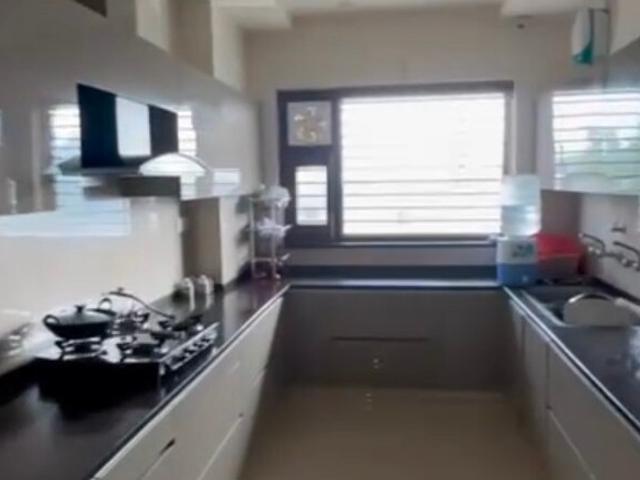 Property for rent in Hariana