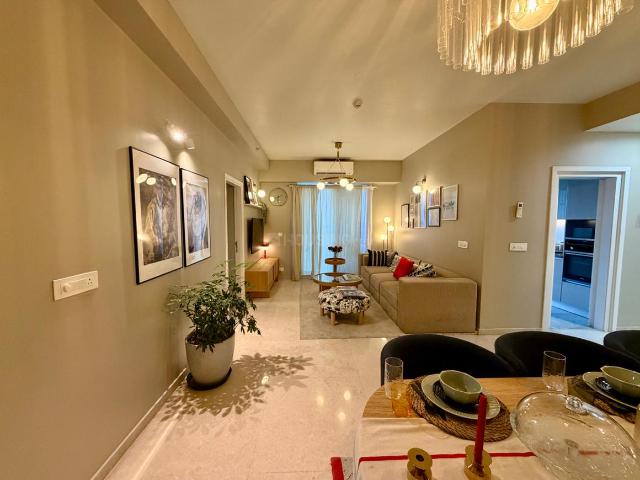 Flat for sale in West Delhi, Deri