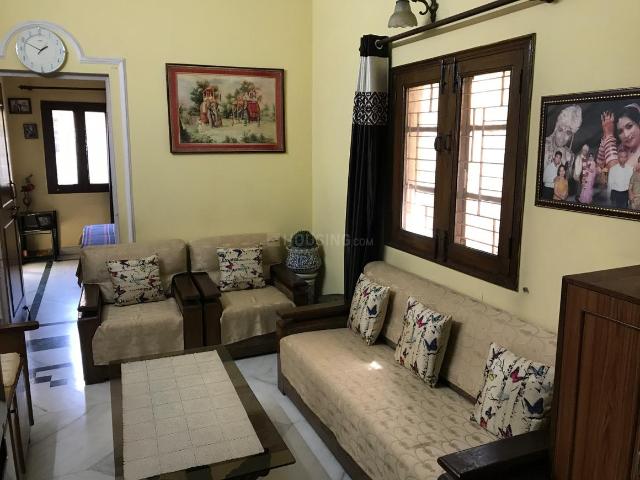 Flat for rent in East Delhi, Deri