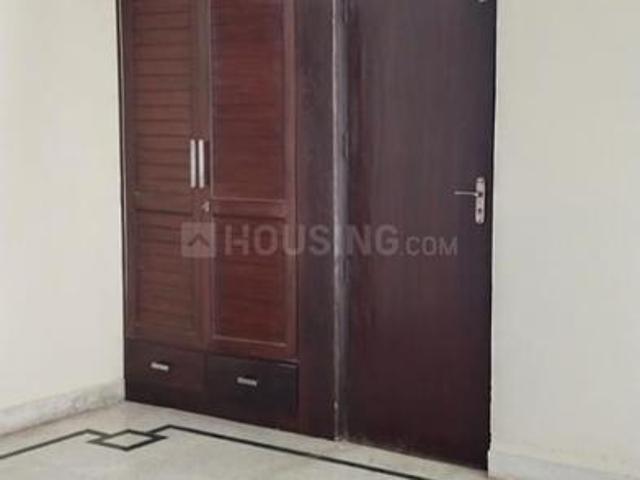 Flat for sale in South West Delhi, Deri