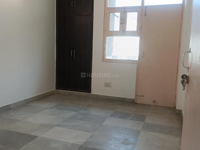 Flat for rent in South West Delhi, Deri