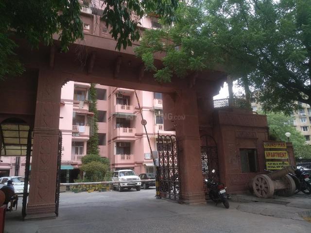 Flat for sale in South West Delhi, Deri