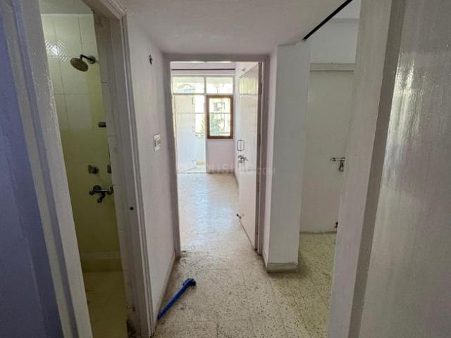 Flat for rent in South West Delhi, Deri