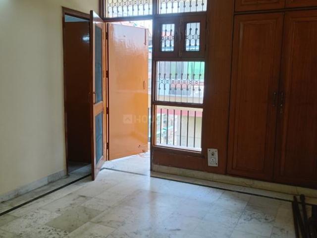 Flat for rent in South West Delhi, Deri