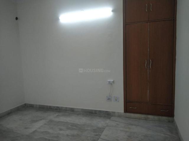 Flat for sale in North Delhi, Deri