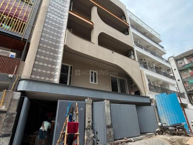 Flat for rent in Deri