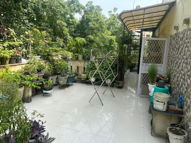 Flat for sale in South Delhi, Deri