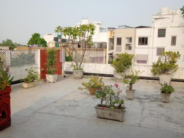 Duplex for rent in South Delhi, Deri