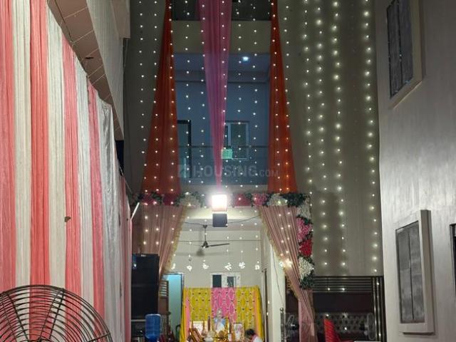 Duplex for rent in Varanasi, Arunachal Pradesh