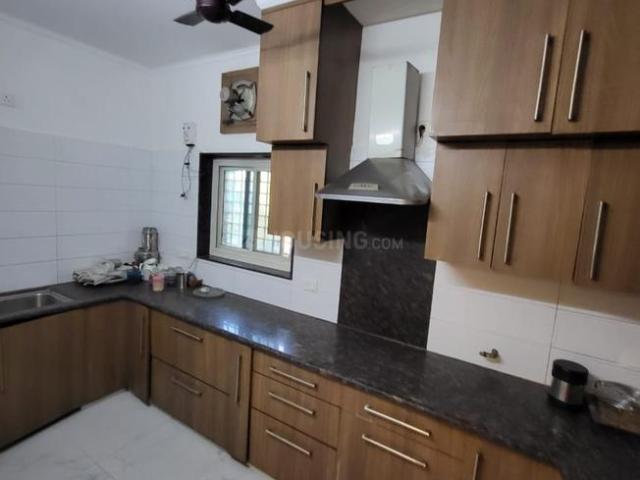 Duplex for rent in Deri