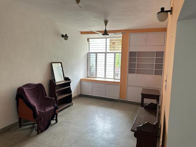 Duplex for sale in B-5, Delhi