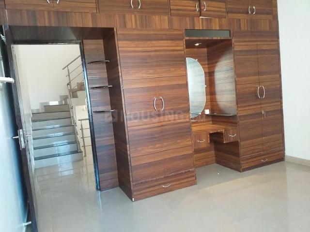 Duplex for rent in Madya
