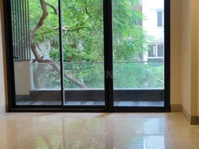Flat for rent in Deri