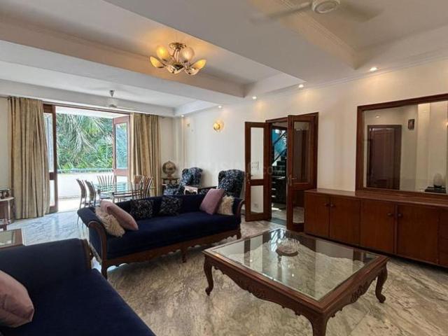 Flat for rent in Deri