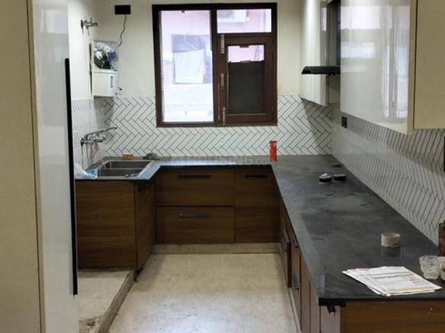 Flat for sale in West Delhi, Deri