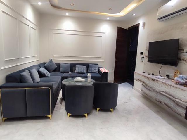 Flat for sale in North West Delhi, Deri