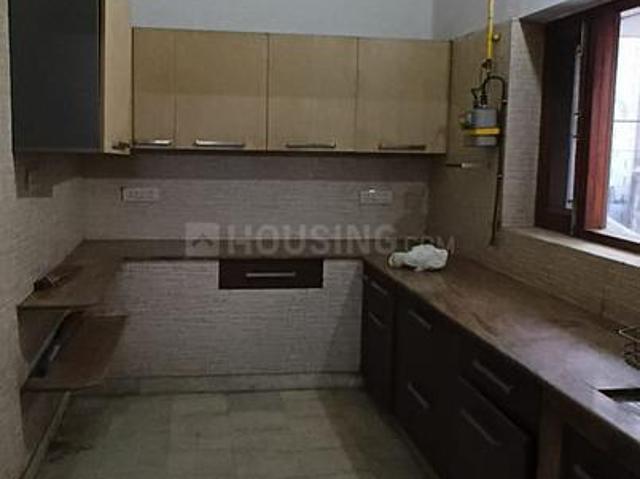 Flat for rent in South Delhi, Deri