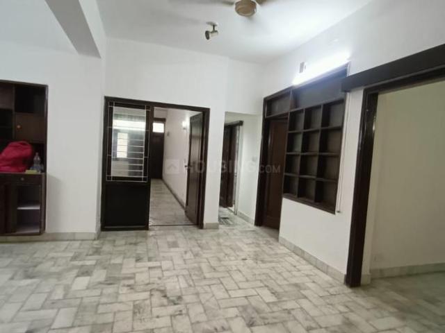 Flat for rent in South Delhi, Deri