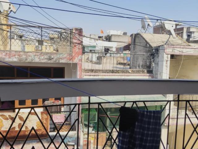 Flat for rent in South Delhi, Deri