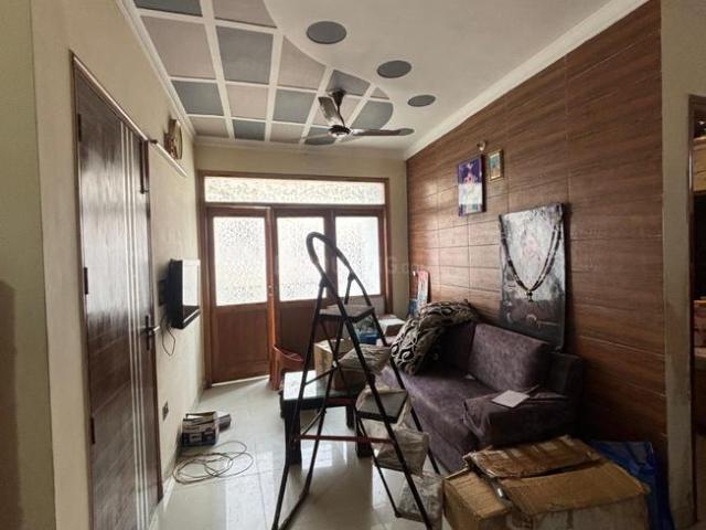 Flat for rent in North West Delhi, Deri
