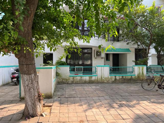 Flat for sale in Hariana