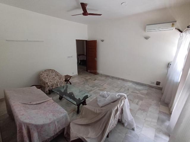 Flat for rent in Deri