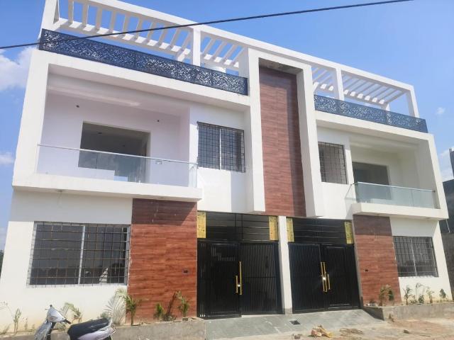 House for sale in Mohanlalganj, Arunachal Pradesh