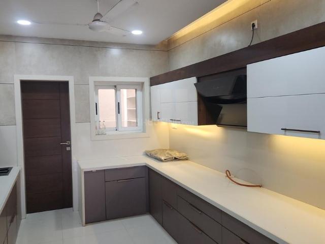 House for rent in Madya