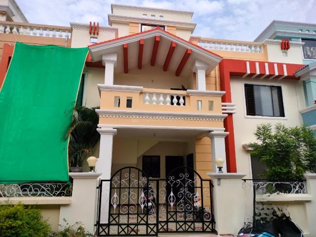 Villa for sale in Madya