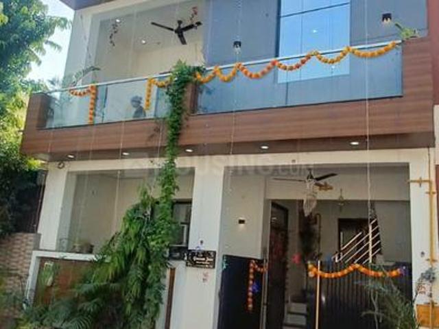 Villa for sale in Agra