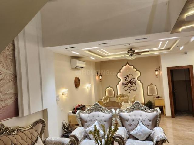 Villa for sale in Madya