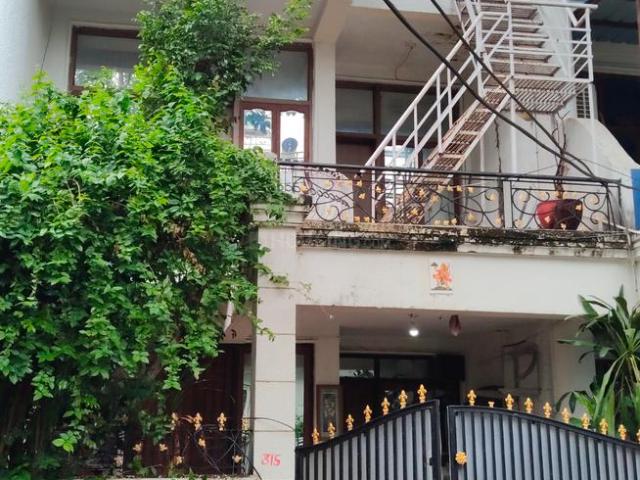 Villa for sale in Madya