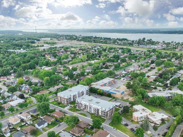 Apartment for rent in Pierre-de Saurel, Quebec