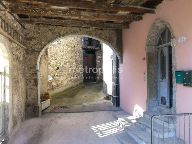 Attikawohnung kaufen in Arogno, Tessin