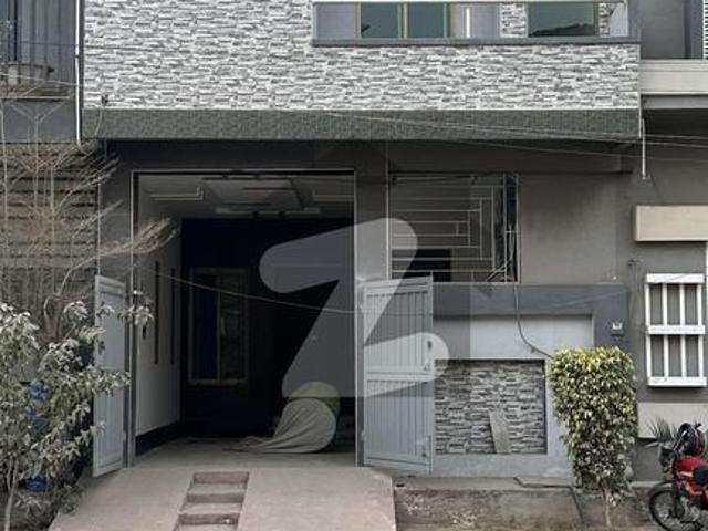 House for sale in Faisalabad, Islamabad Capital Territory