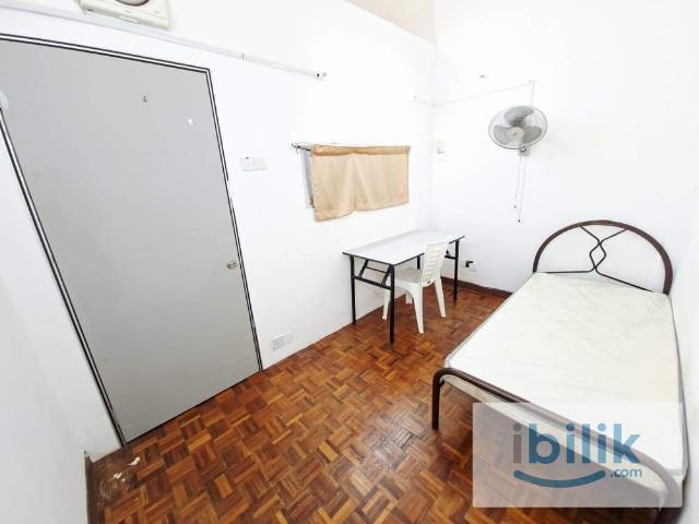 Room for rent in PJU 6, Petaling Jaya