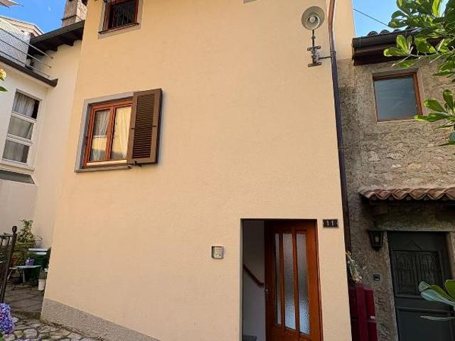 Terrassenwohnung mieten in Aldesago, Tessin