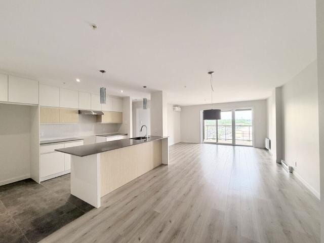 Apartment for rent in Place-du-Paysan, Lévis
