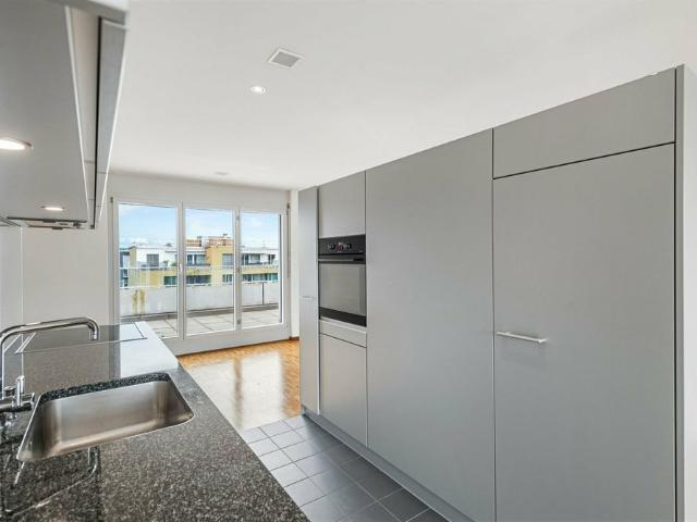 Haus mieten in Opfikon, Zürich
