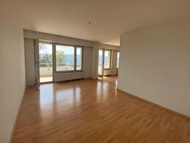 Haus mieten in Einigen, Zürich