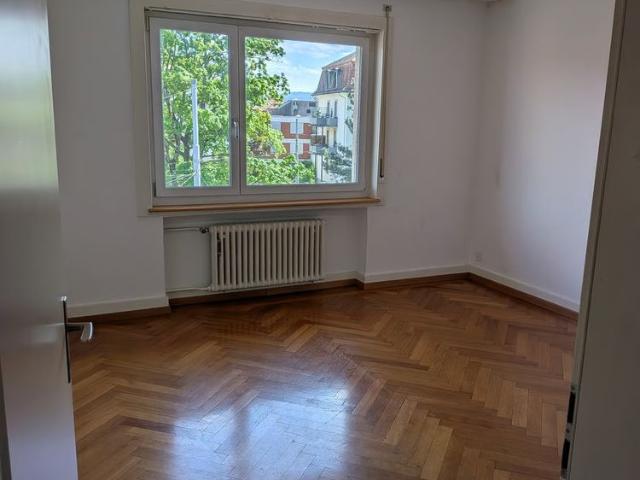 Apartment mieten in Einigen, Zürich