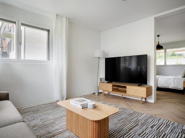 Apartment mieten in Einigen, Zürich