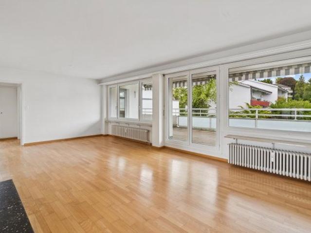 Apartment mieten in Einigen, Zürich