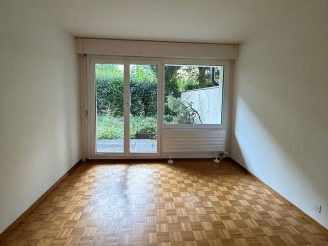 Apartment mieten in Coppet, Waadt