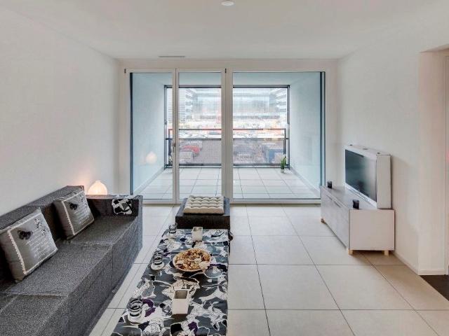 Haus mieten in Opfikon, Zürich