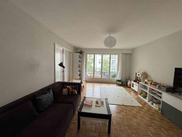 Apartment mieten in Einigen, Zürich
