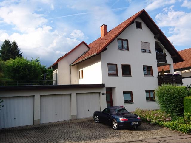 Dachgeschosswohnung kaufen in Langensteinbach, Landkreis Karlsruhe