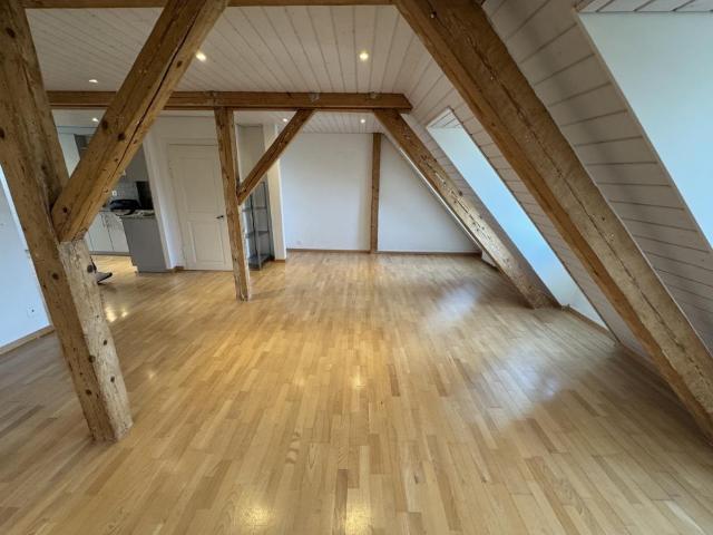 Maisonette mieten in Einigen, Zürich