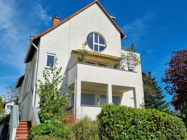 Wohnung kaufen in Schwalbach, Hessen